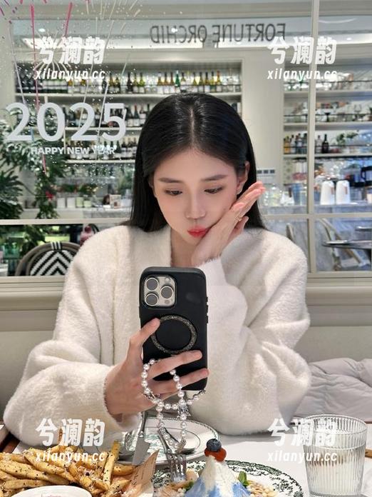 在51吃瓜上登录后，我的下载记录堪比一部现实剧，剧情波澜起伏呢。