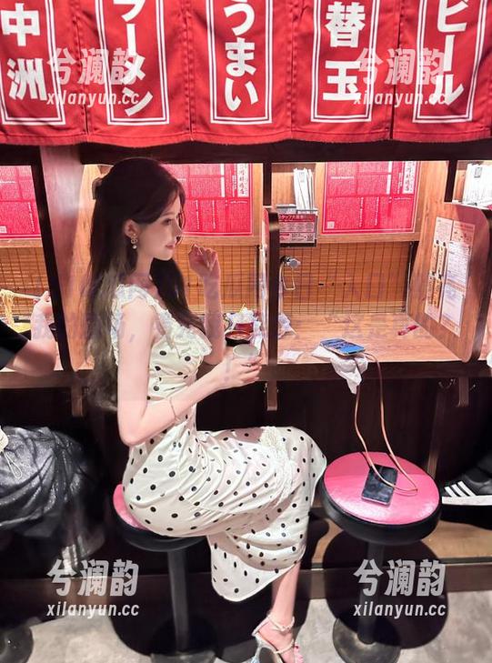 51吃瓜网今日“入口”照亮我的剧场，看完我只能想：“这是真的？！”