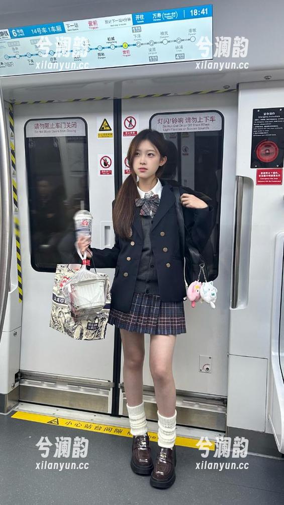 资源？在51在线吃瓜就跟捡光一样，哈哈，看来我有点走运啊。
