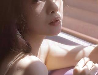 91吃瓜导航教你如何在线掌握最新奇葩闻，睁大眼睛看就好！