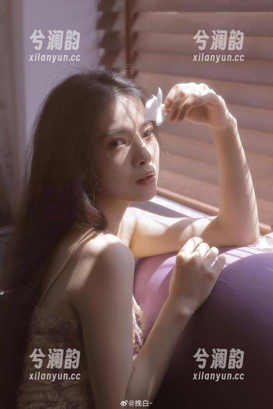 91吃瓜导航教你如何在线掌握最新奇葩闻，睁大眼睛看就好！