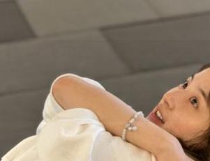 安卓里的“tttzzz38”，对面的小狗也在看，好奇心杀死了几只猫！