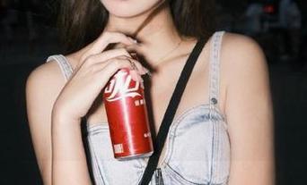 www.51cgfuniOS小程序就像一根不定时炸弹，啥时候会爆出惊天八卦？