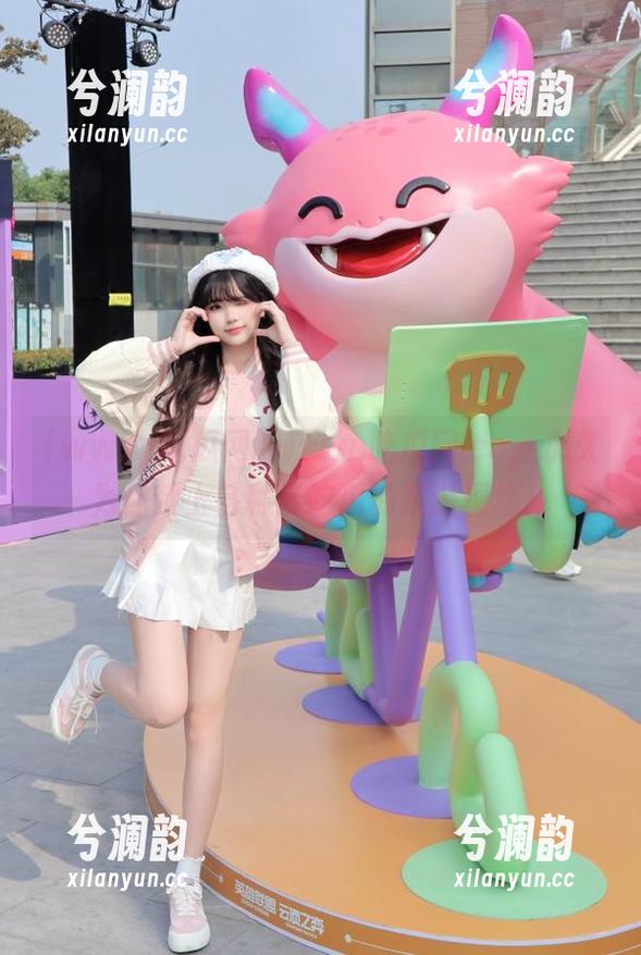 www.吃瓜网 www.吃瓜网.cc,永久为你献上各种云吃瓜的荒诞现场!