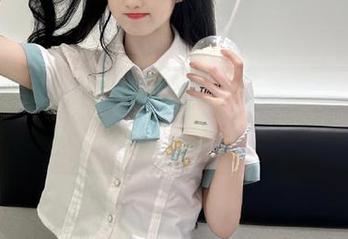 今日吃瓜51，网页上有只老虎菜在抖动…