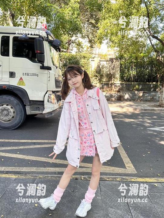 变身吃瓜911的特工吧，登录参加每日大赛，智勇双全！