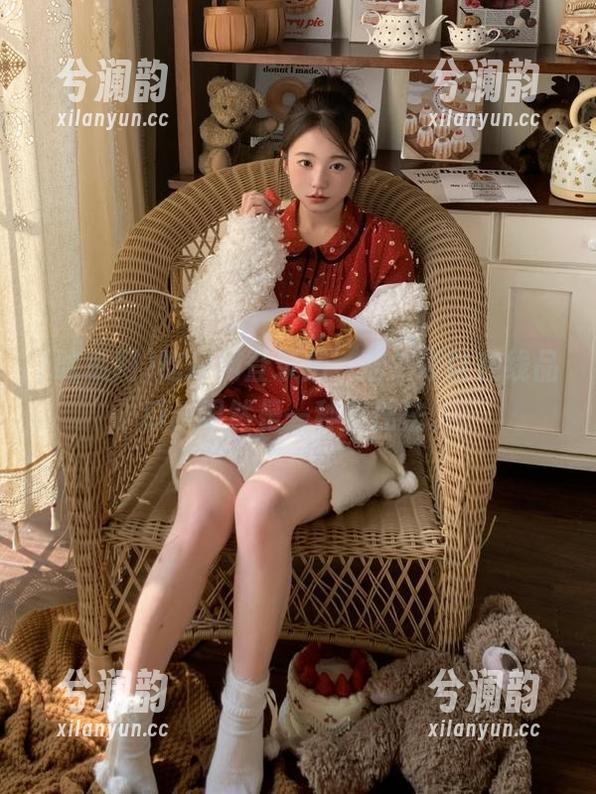 吃瓜网登录后，居然可以在线品瓜，果然是一种解压法。