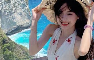 拼命强调我的“独特收藏”，不过偏偏都是来自于www.51cg.fun吃瓜网的奇妙火花。