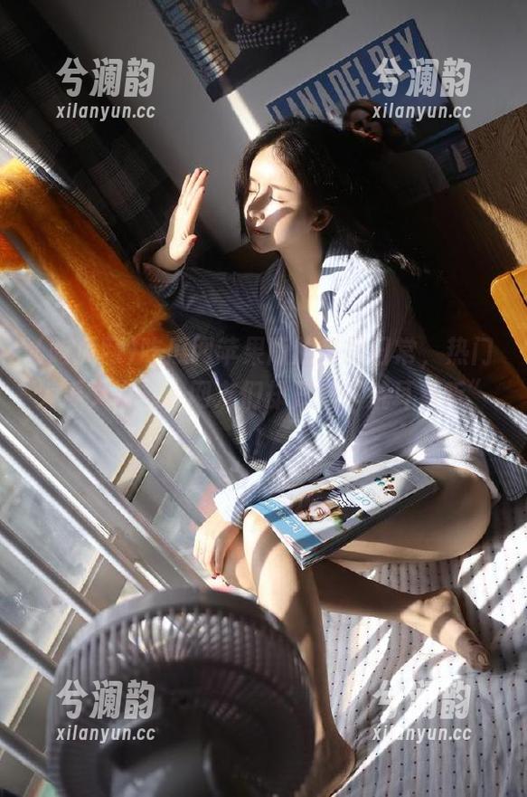 吃瓜网 吃瓜网苹果版的热闹日常,热门大瓜又来袭,网友们却只想“洗耳恭听”!