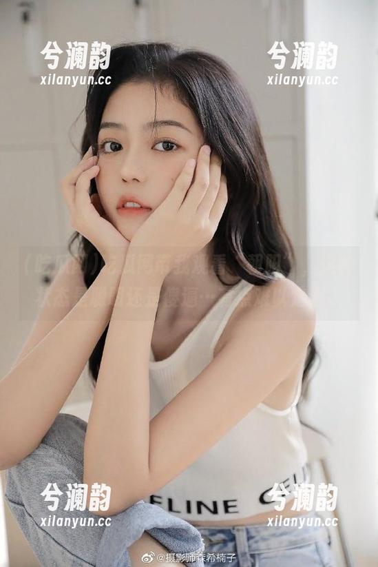 吃瓜网 吃瓜网带我观看“朝阳”,这种状态是聪明还是傻逼…有点难以定论。