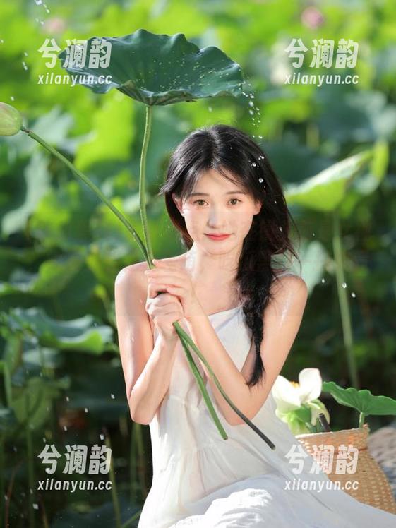最新爆点！她在镜头前是女神，镜头外却是反差萌，吃瓜黑料一探究竟！