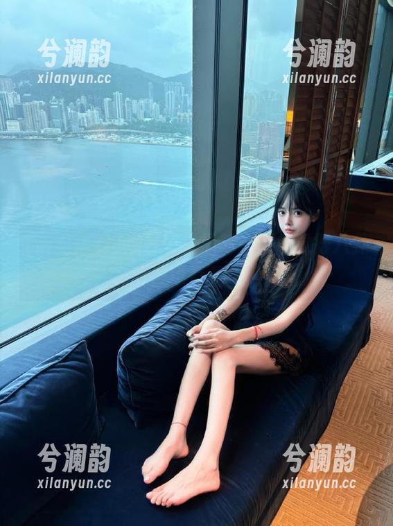 观看明星黑料，突然觉得八卦有时候也算是一种甜