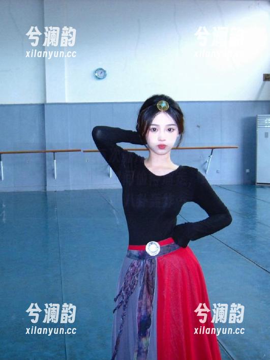 海角吃瓜网 每次逛海角吃瓜网91官网,我都不知不觉把时间偷得溜走,耳畔又响起新的八卦轰炸…