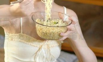 黑哥黑料更新：这波瓜，果然是有点‘包邮’的意思，省心又省力！