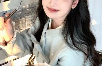 黑料在线app：可能有人在翻牌子，但我还在看黑料。