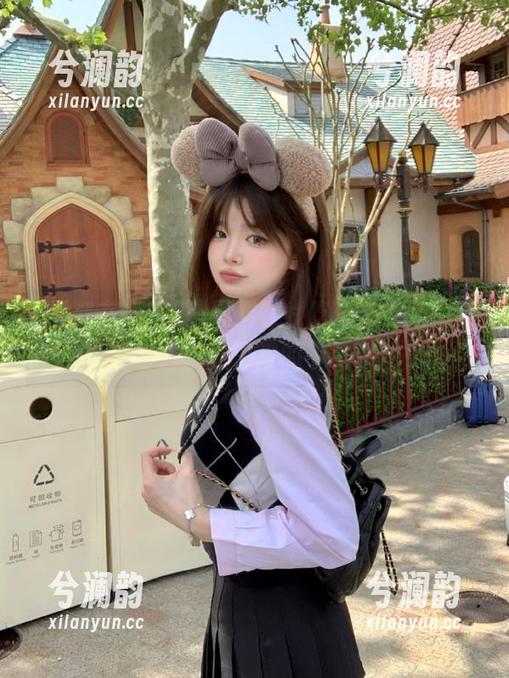 黑料在线吃瓜，登陆后发现自己成了瓜田里的小飞虫？！