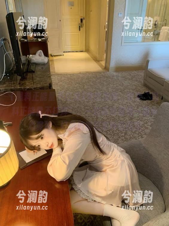 突然发现，登录“黑料正能量不打烊”，一边在线观看一边小心翼翼，好像被吸进某种氛围里