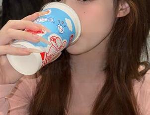 黑料社区官网入口，永久让你吃瓜不愁哦！