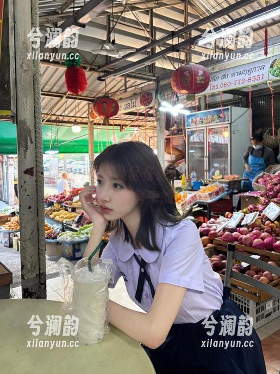 黑料社区 黑料社区在线:在线看瓜,不小心成了看客中的主角。
