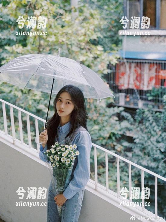 黑网料苹果版：无意间点进的奇妙世界，瓜果应有尽有！